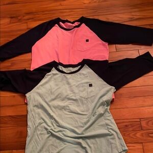 Ivory Ella Raglan Sleeve Shirts - Pink and Light Blue - bundle of 2 size M